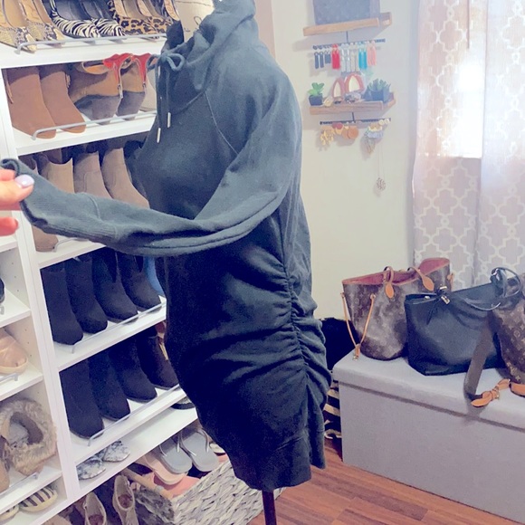 My go to maternity sweatshirt - Picture 5 of 5